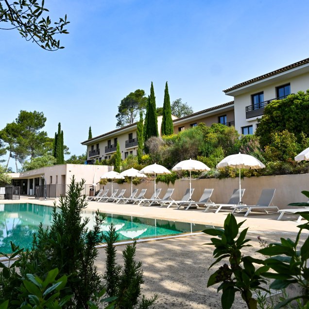 Hôtel MERCURE **** Golf & Spa de Barbaroux Hôtel MERCURE **** Golf & Spa de Barbaroux